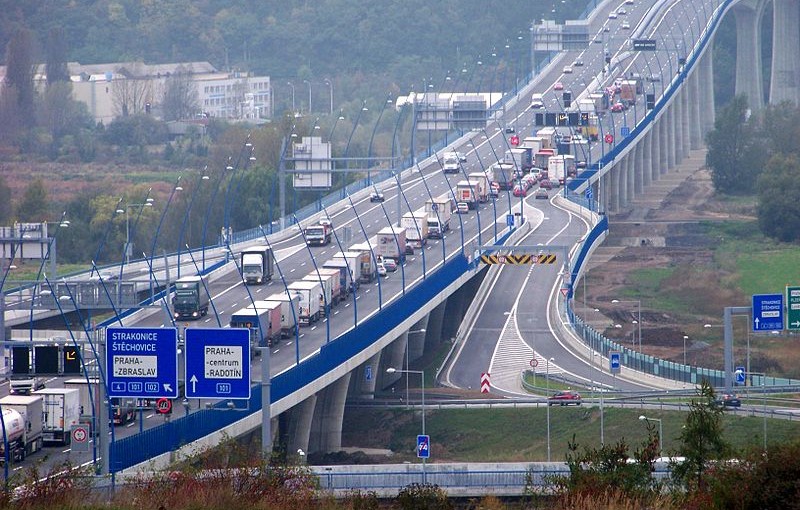 800px-Radotínský_most,_zastavená_doprava