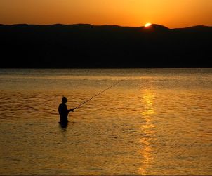 800px-Fishing_Lake_Ohrid